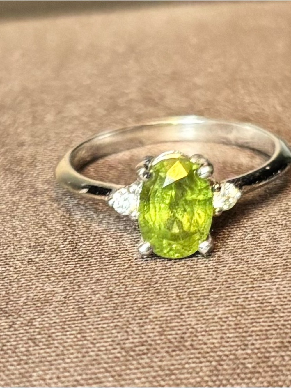 Green Sapphire Diamond ring